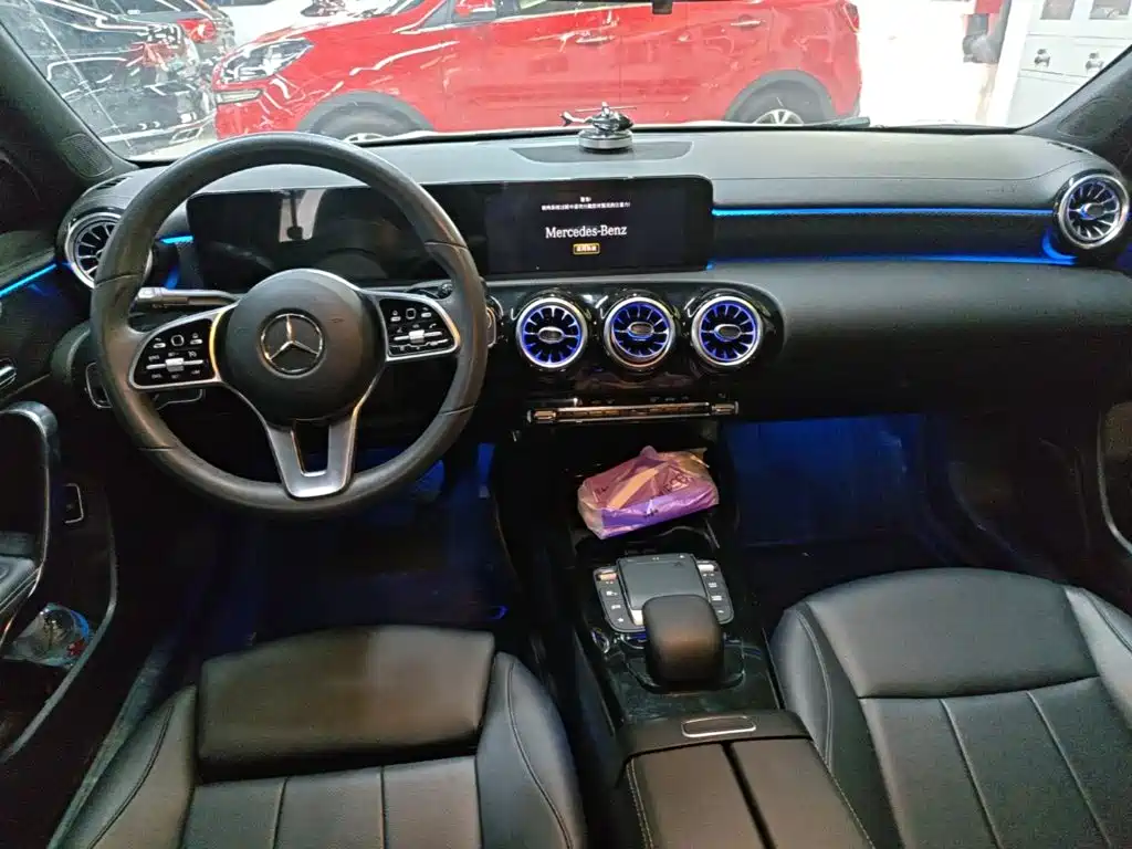 Mercedes-Benz A-Class — миниатюра 10