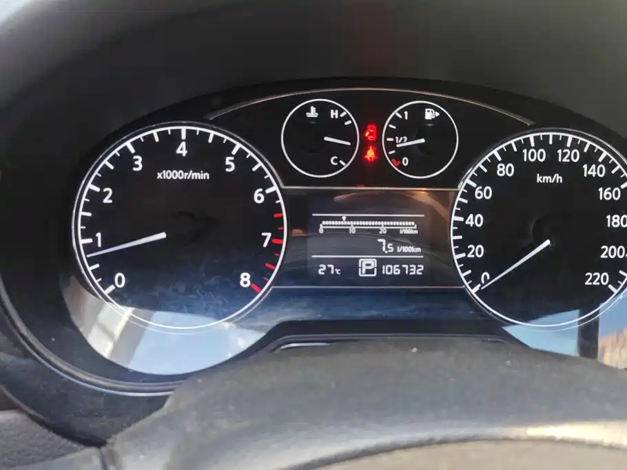 Nissan Tiida — миниатюра 14
