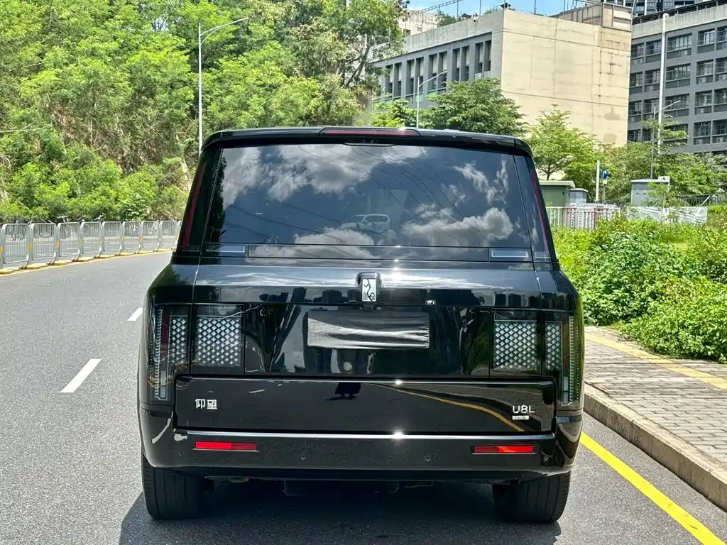 Yangwang Yangwang U8 L — миниатюра 4