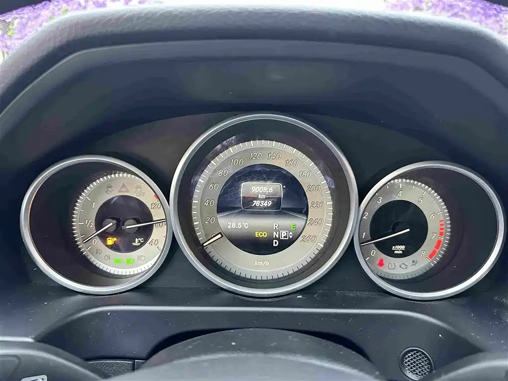 Mercedes-Benz E-Class — миниатюра 18