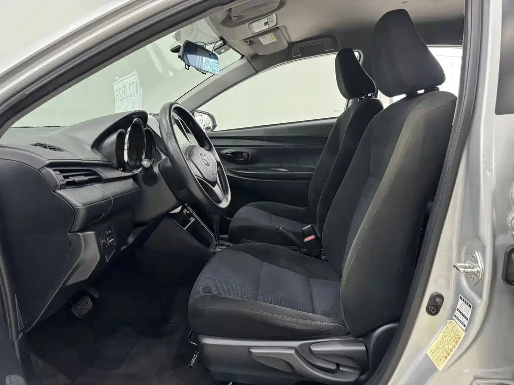 TOYOTA YARIS L TO ENJOY