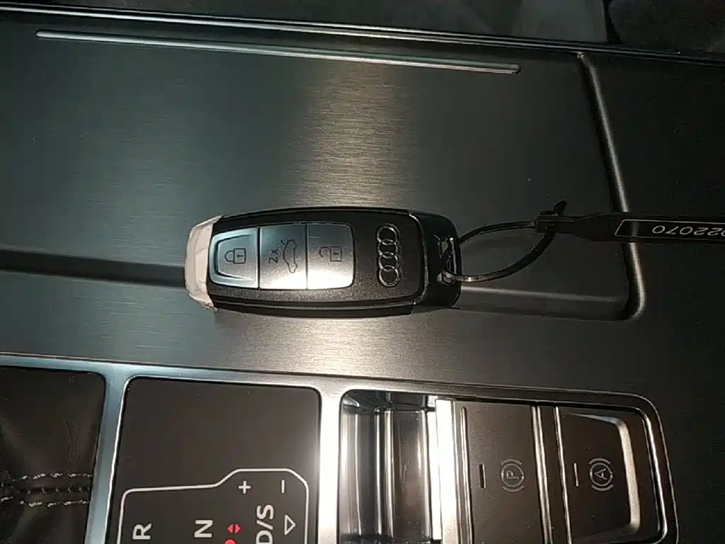 Audi A7L 2025 45 TFSI Luxury
