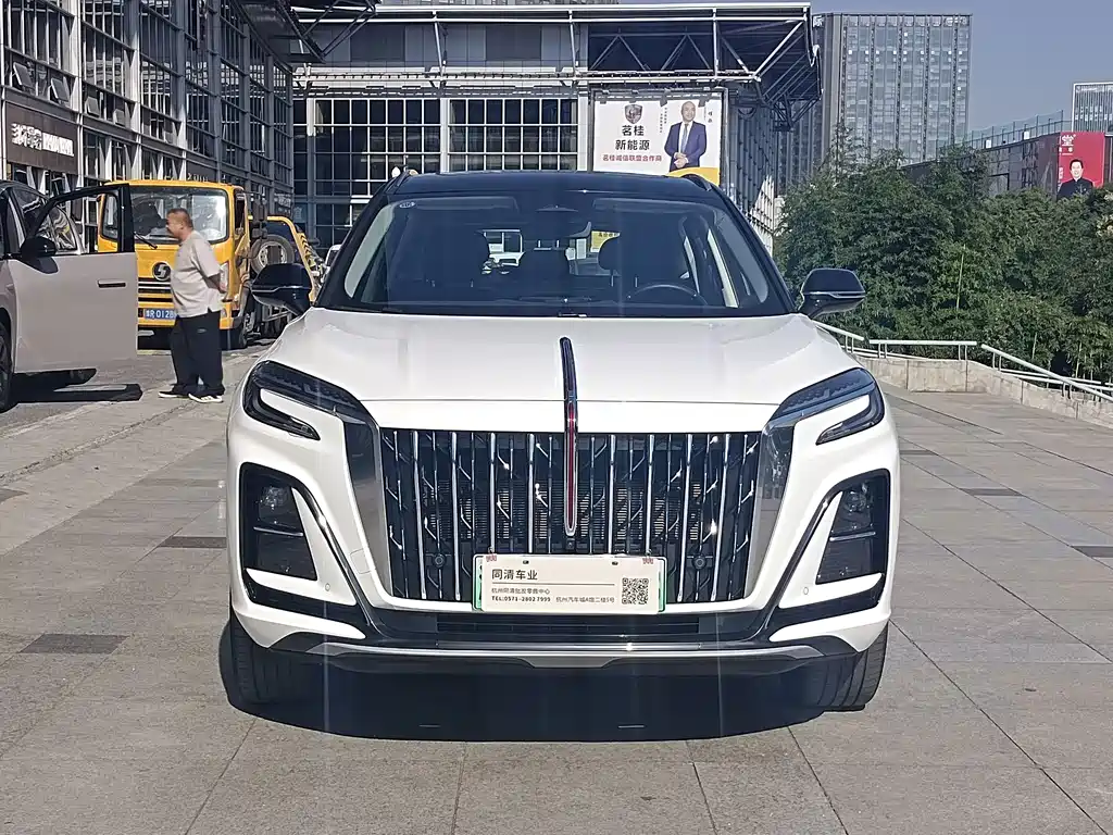 Hongqi Hongqi HS3 PHEV — миниатюра 2