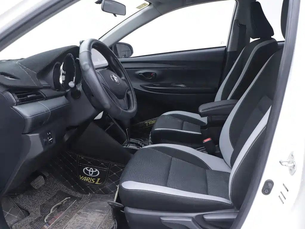 TOYOTA YARIS L ZHIXUAN