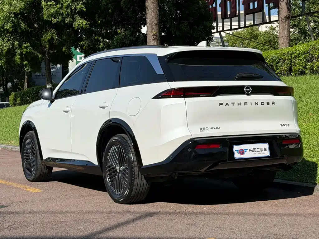 Nissan Teramont — миниатюра 4