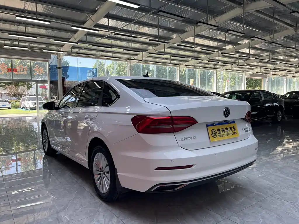Volkswagen Lavida — миниатюра 3