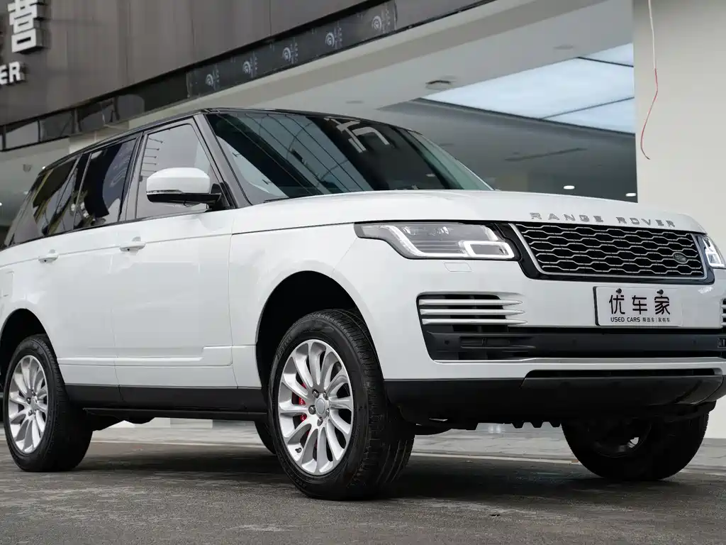Land Rover Range Rover 2022 3.0 L6 360PS