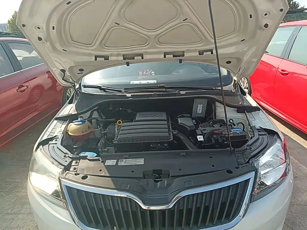 Skoda Rapid — миниатюра 20