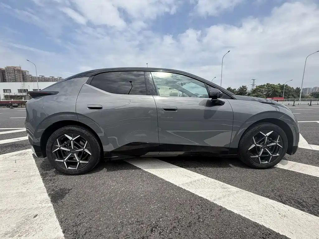 Lynk & Co Z20 — миниатюра 7
