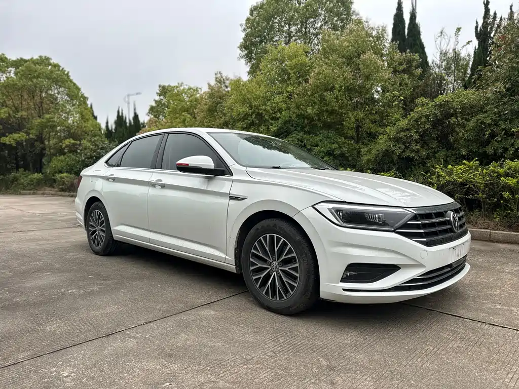 Volkswagen Sagitar 2020