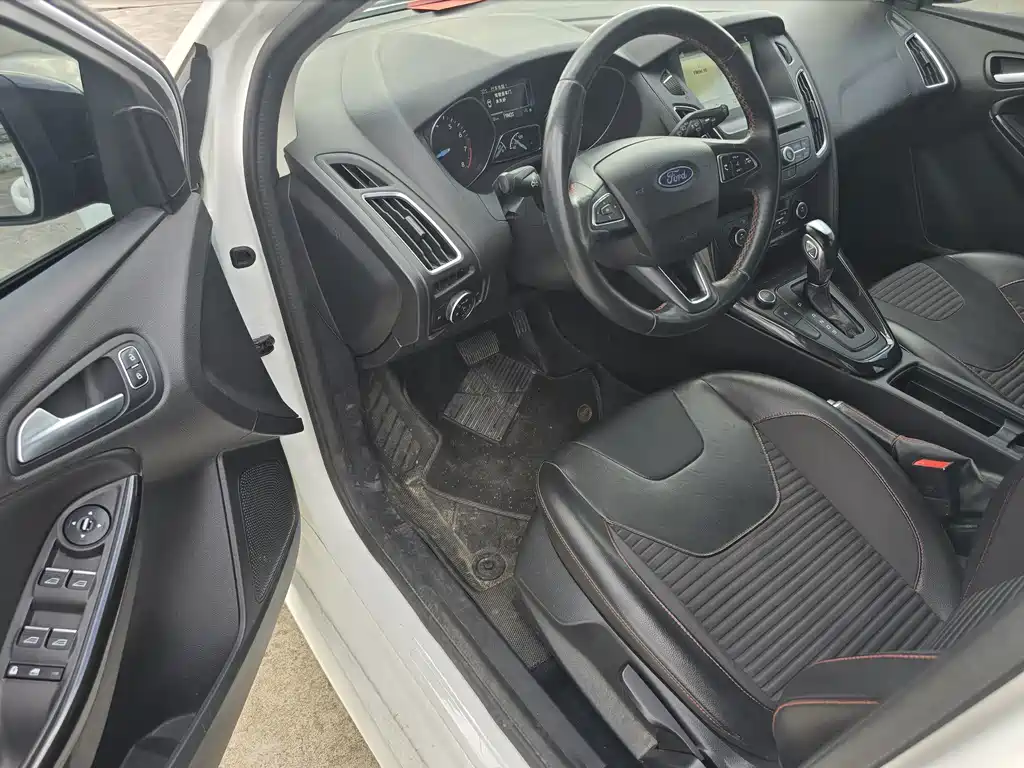 Ford Focus — миниатюра 11