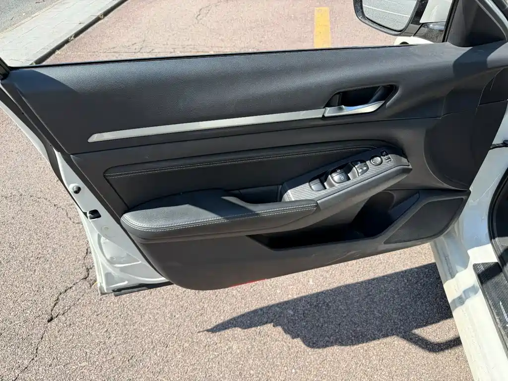Nissan Teana — миниатюра 6