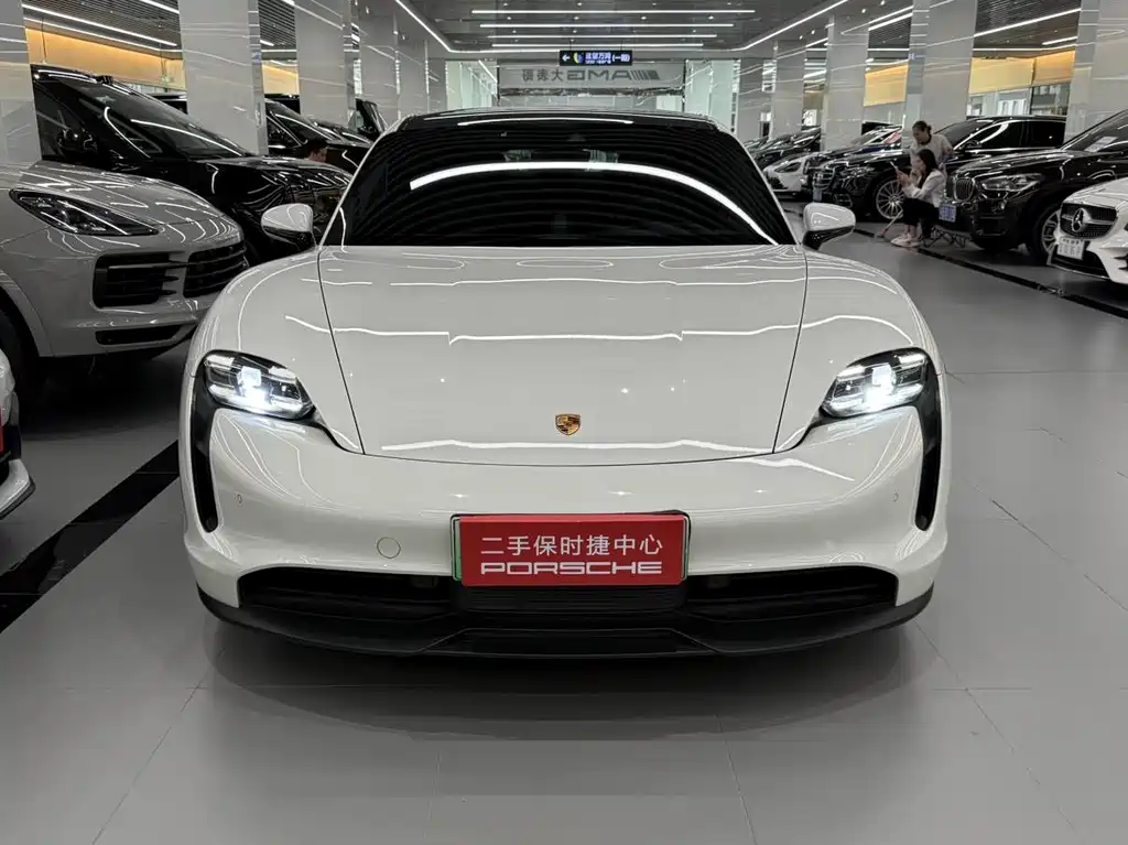 Porsche Taycan — миниатюра 2
