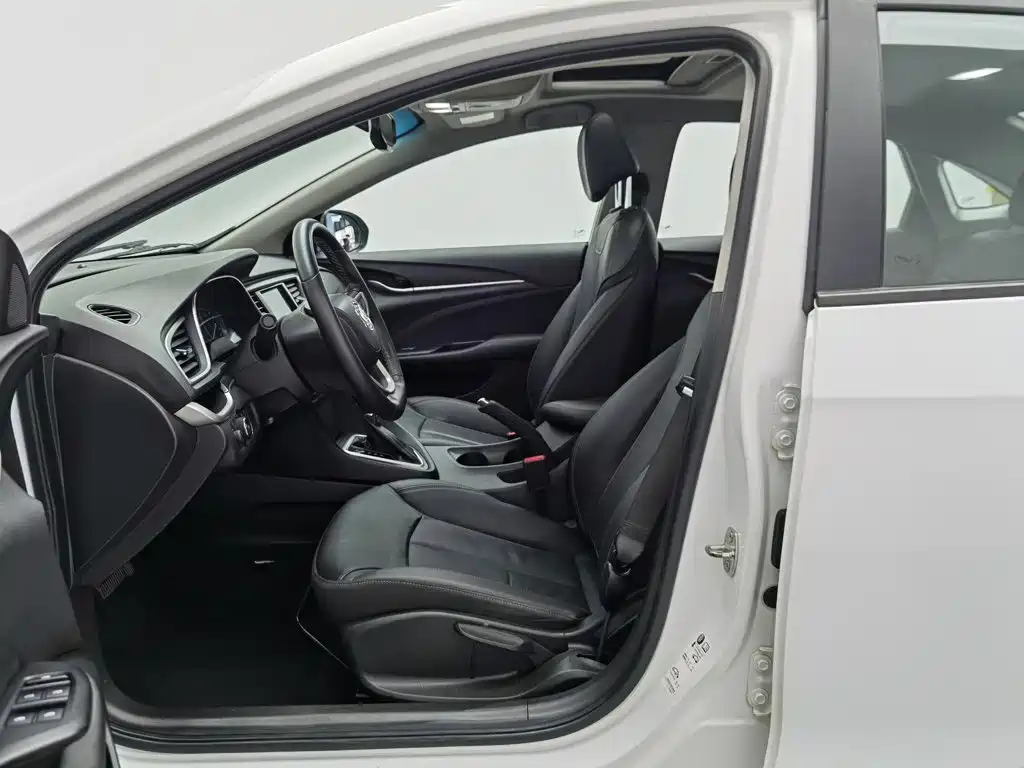 Buick Excelle — миниатюра 10