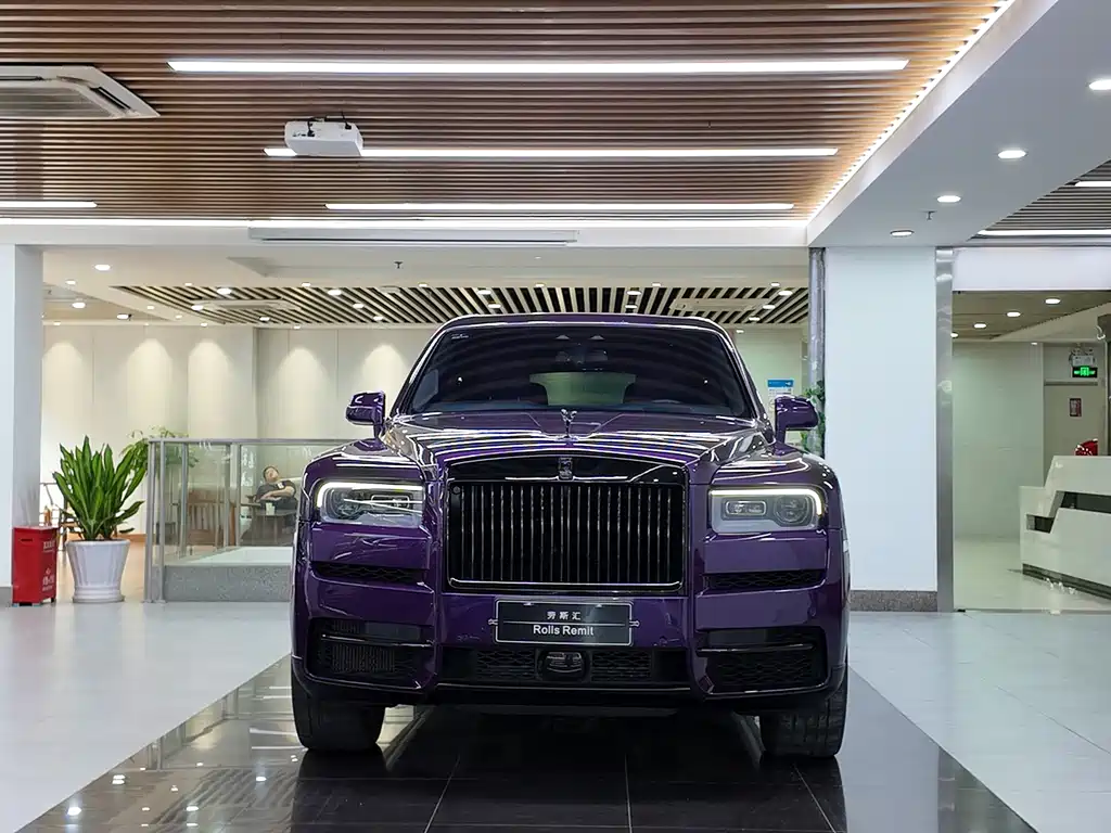 Rolls-Royce Cullinan 2024 мест