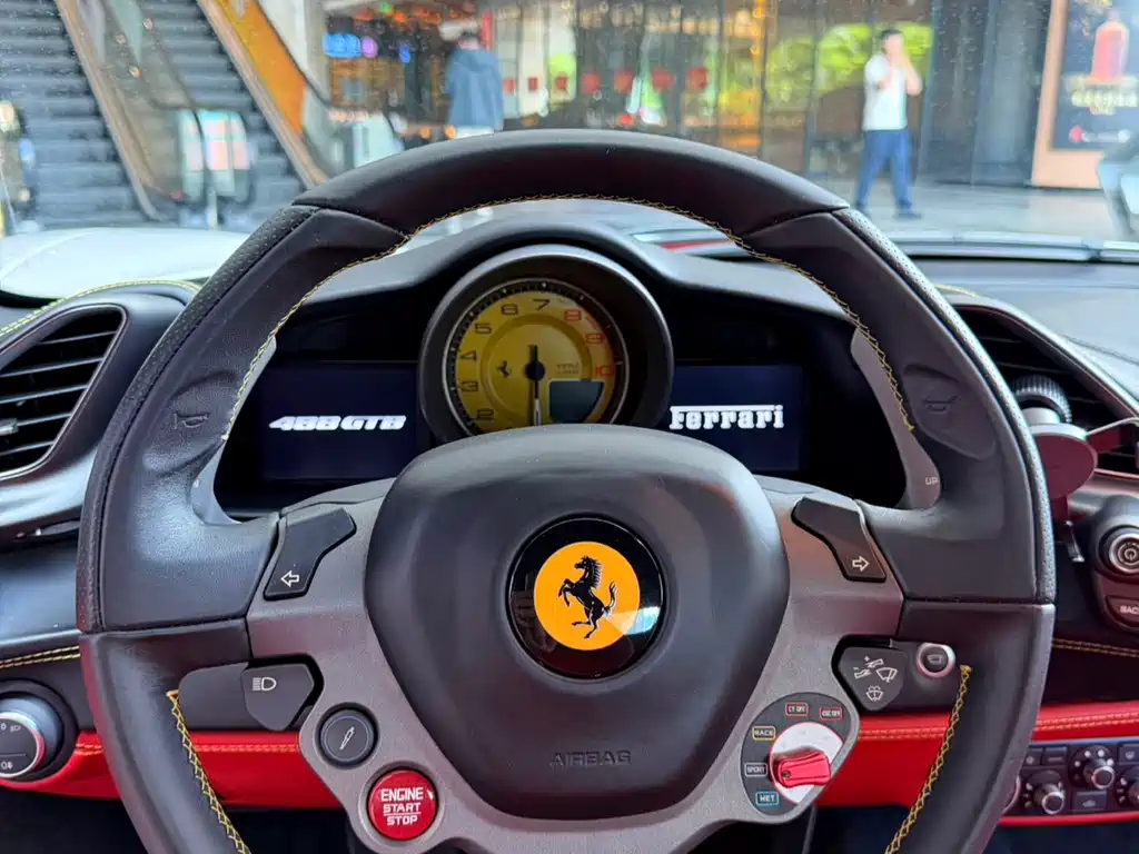 Ferrari 488 — миниатюра 11