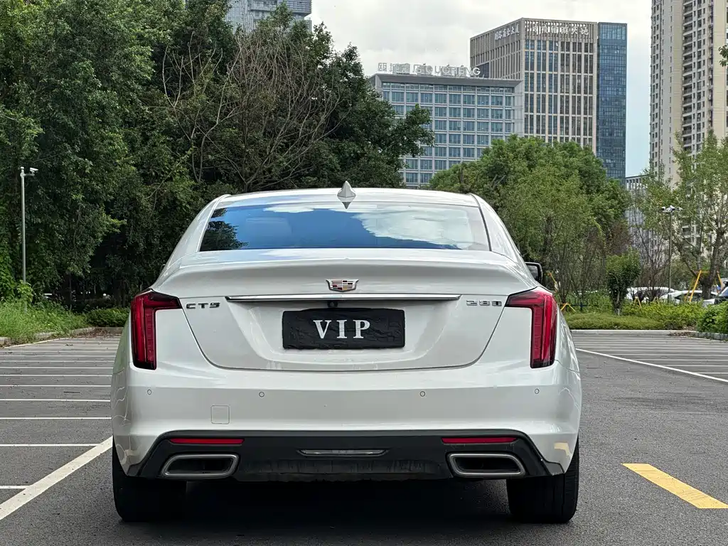 Cadillac CT5 — миниатюра 6