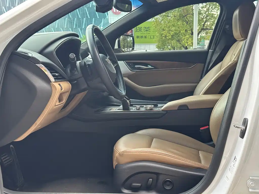Cadillac CT5 — миниатюра 8