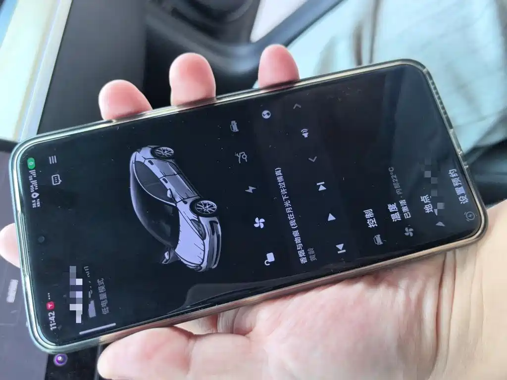 Tesla Model 3 — миниатюра 9