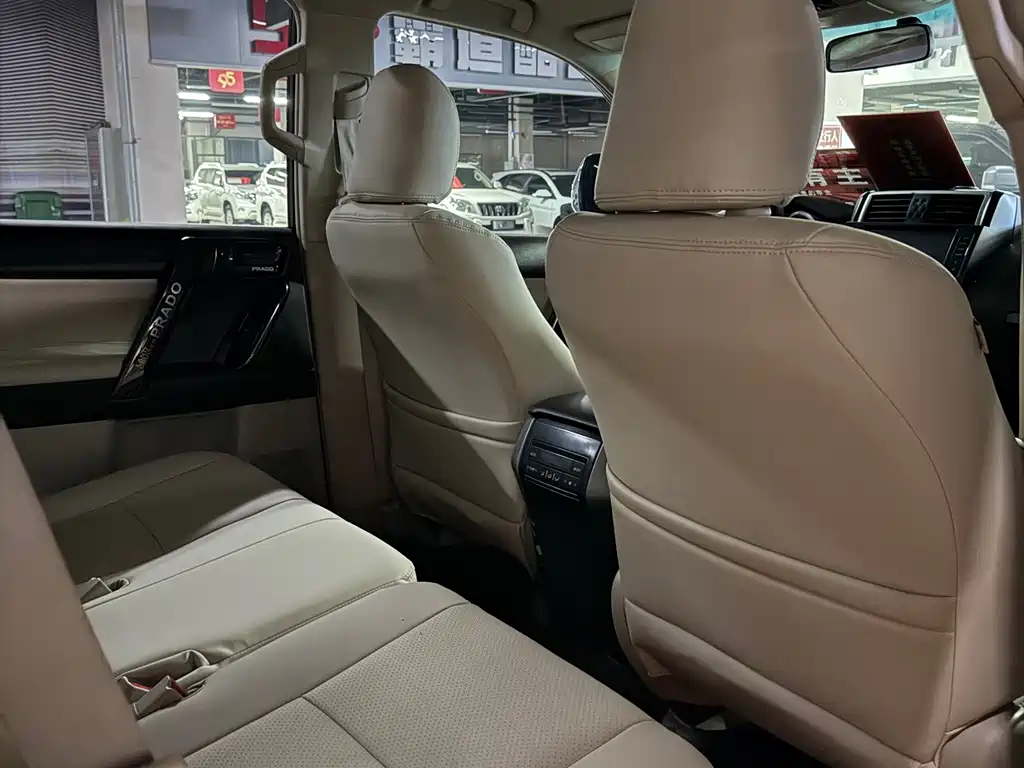 Toyota Prado (Import) — миниатюра 11