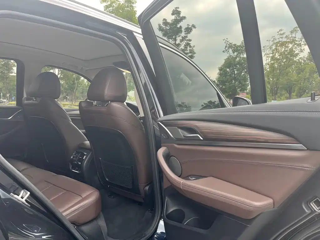 BMW X3 — миниатюра 14