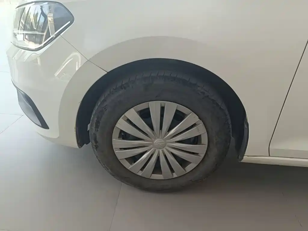 Volkswagen Santana — миниатюра 23