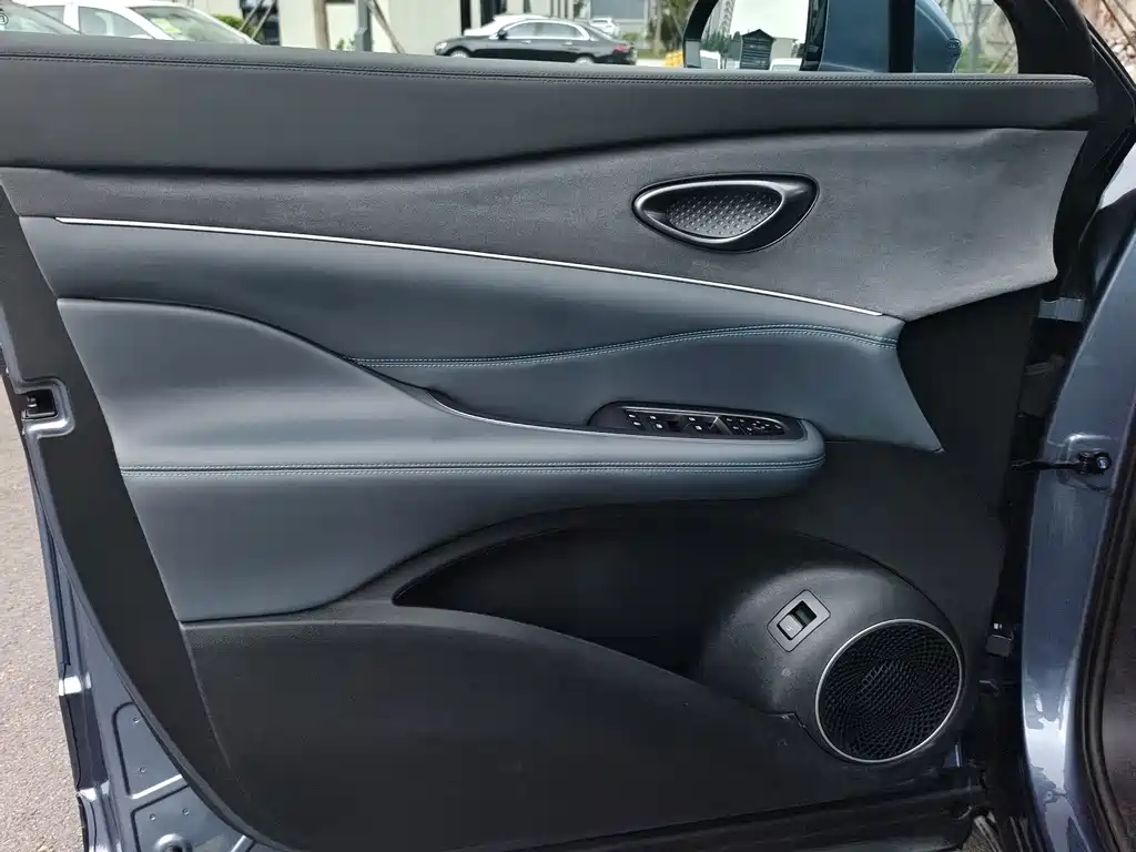 BYD Морской лев 07 DM-i — миниатюра 16