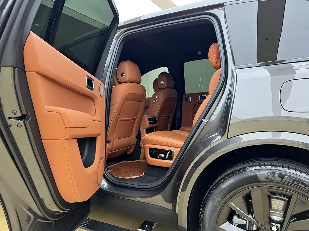 Li Auto Li L8 — миниатюра 16
