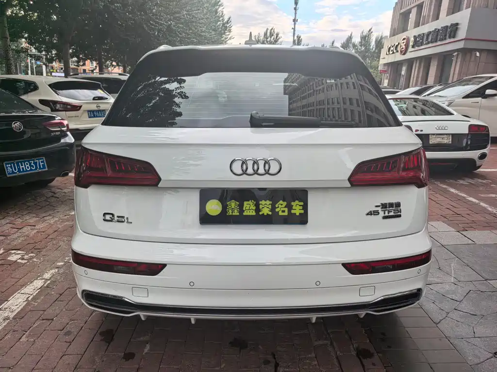 Audi Q5L — миниатюра 5