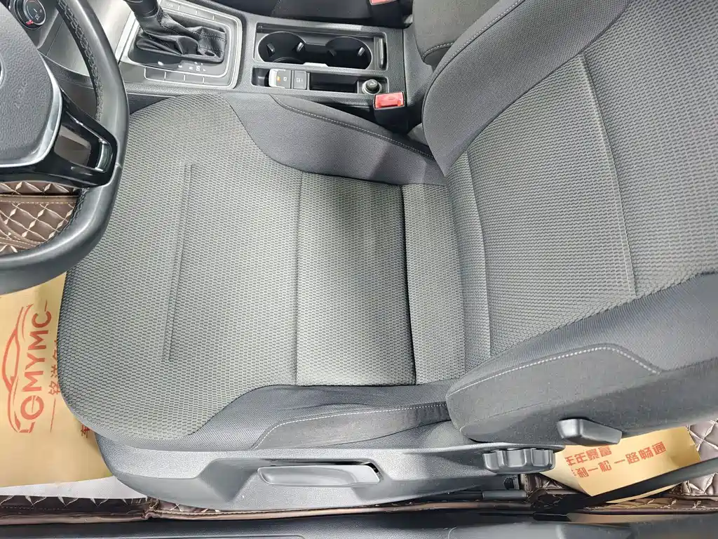 Volkswagen Golf — миниатюра 11