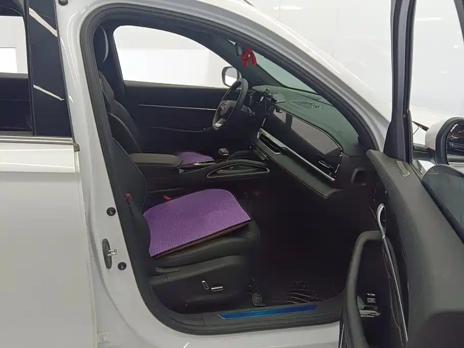 Geely Xingyue L — миниатюра 8