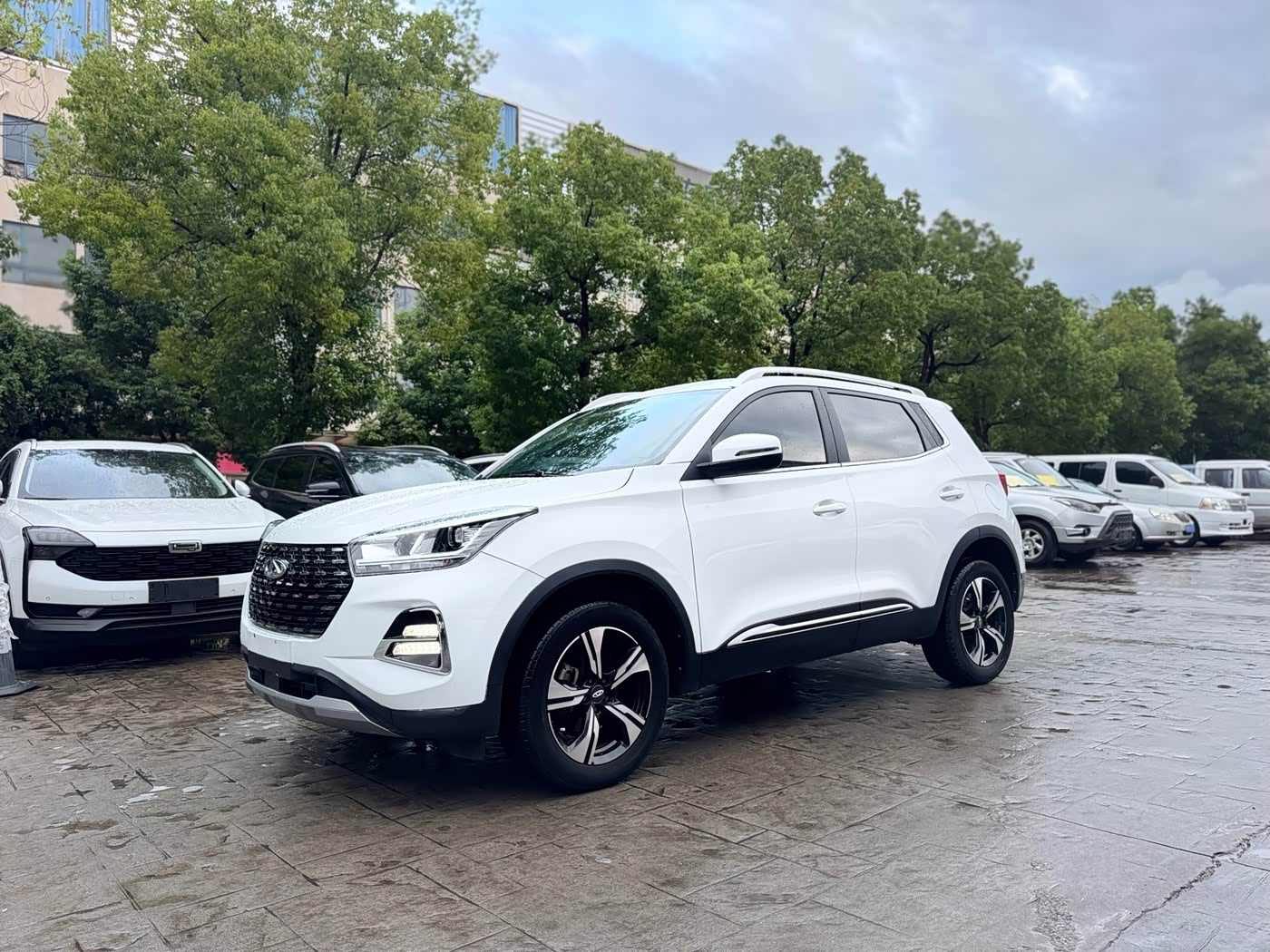 CHERY Tiggo 5x 1.5 л 2022 г. Белый, пробег 48000 км