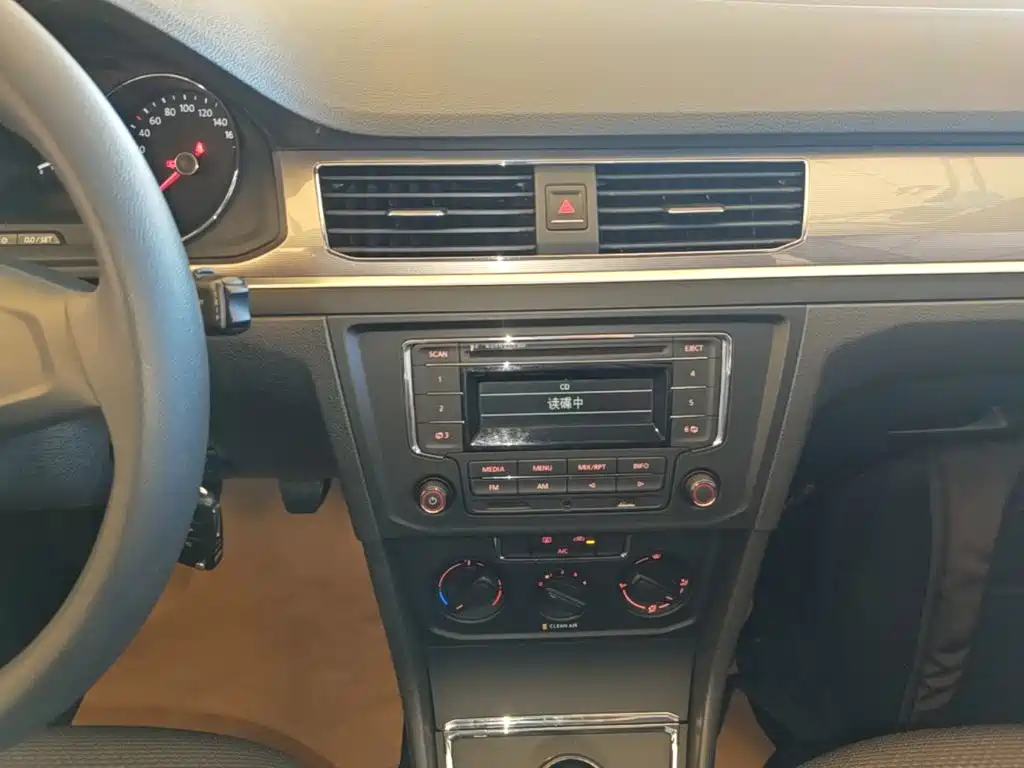 Volkswagen Bora — миниатюра 13