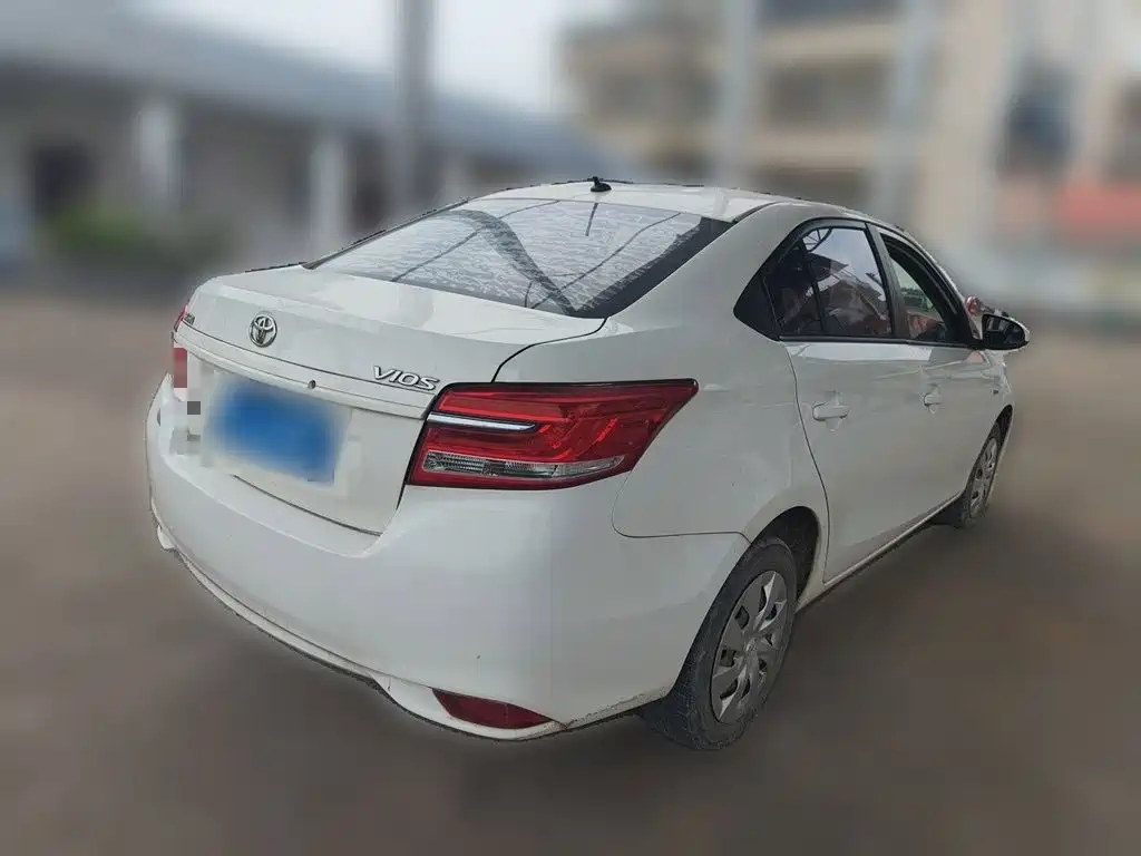 Toyota Vios — миниатюра 4