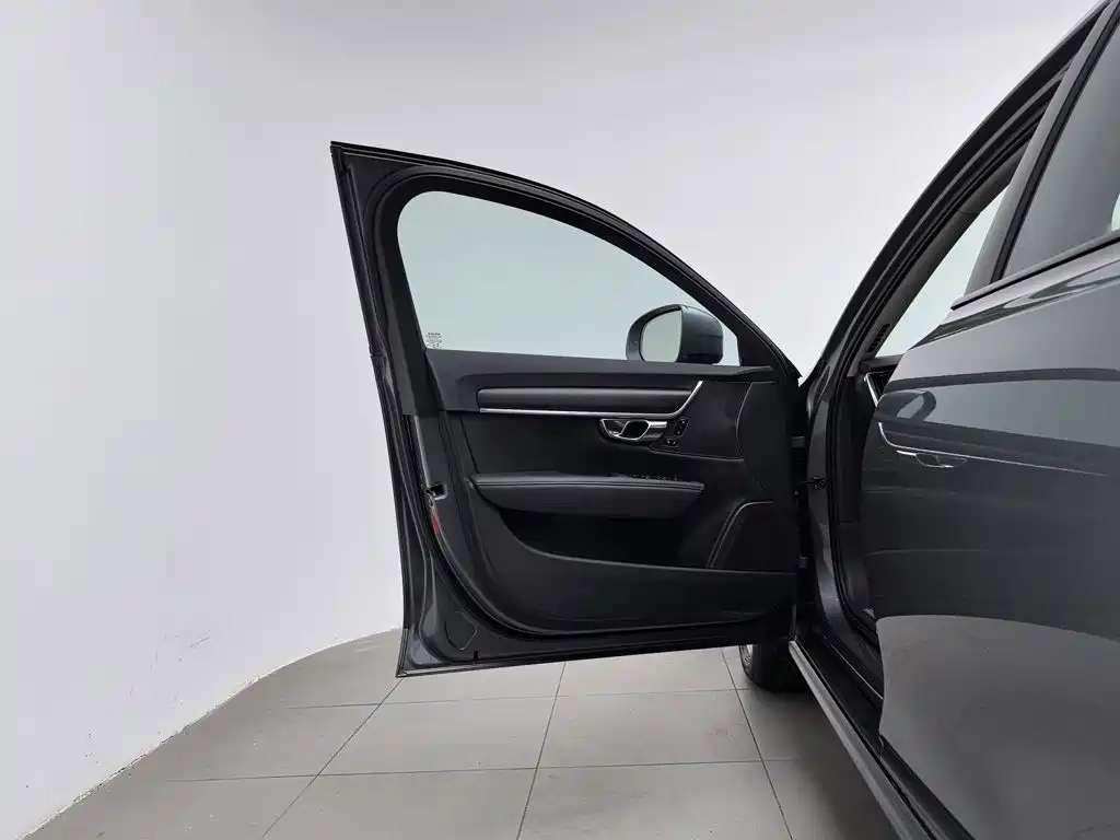 Volvo V90 — миниатюра 8