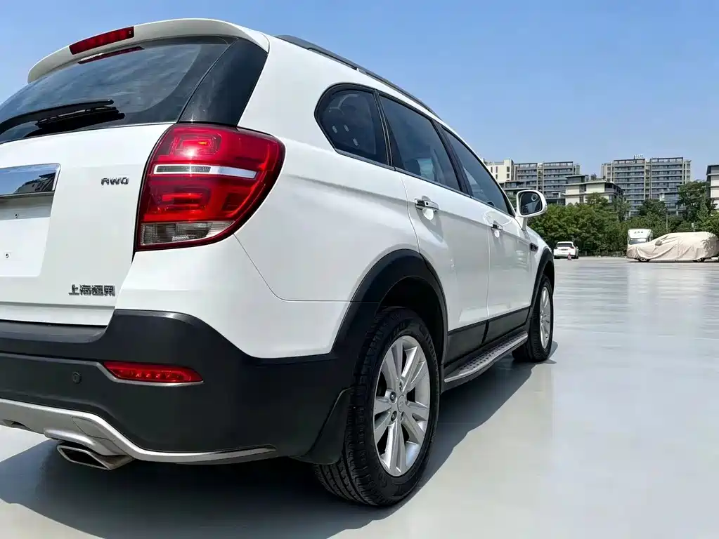 Chevrolet Captiva 2015 2.4L Flagship 7 мест