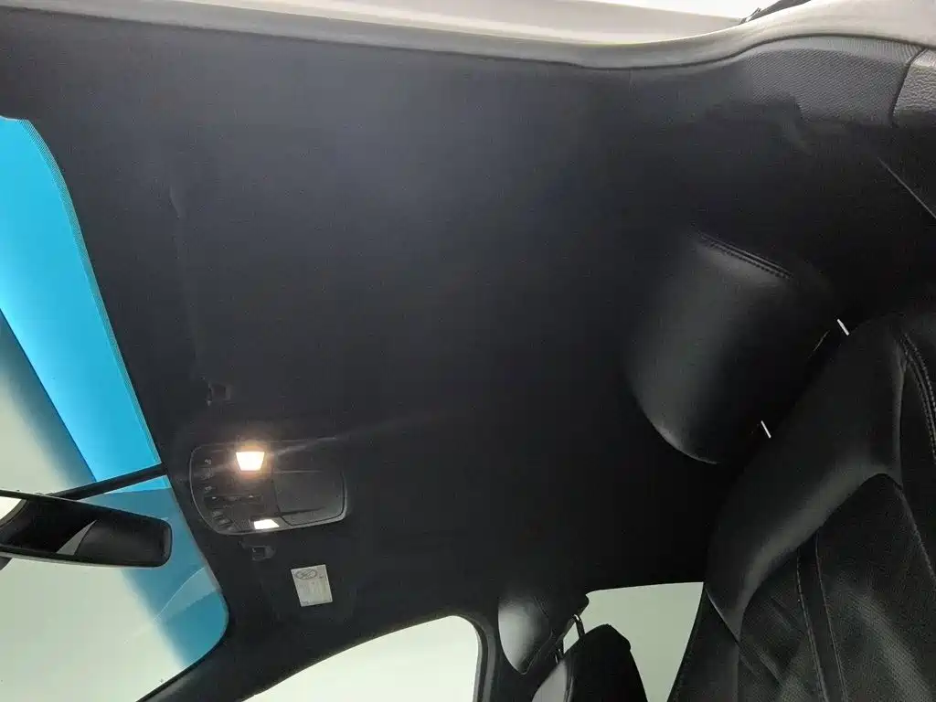 Lincoln MKZ — миниатюра 14