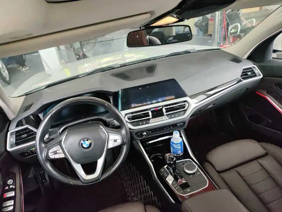BMW 3 Series — миниатюра 3