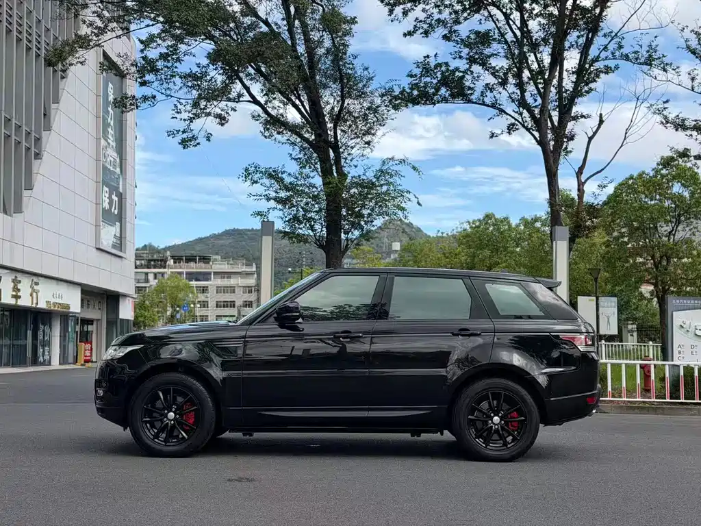 Land Rover Sport — миниатюра 4