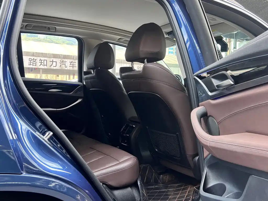 BMW X3 — миниатюра 24