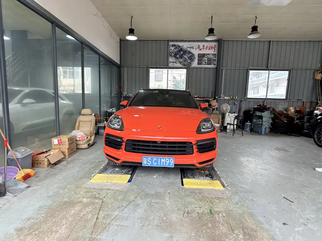 Porsche Cayenne — миниатюра 3