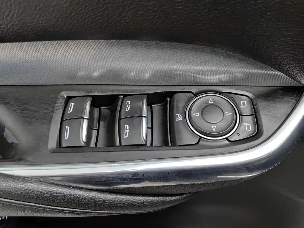 Cadillac XT4 — миниатюра 9