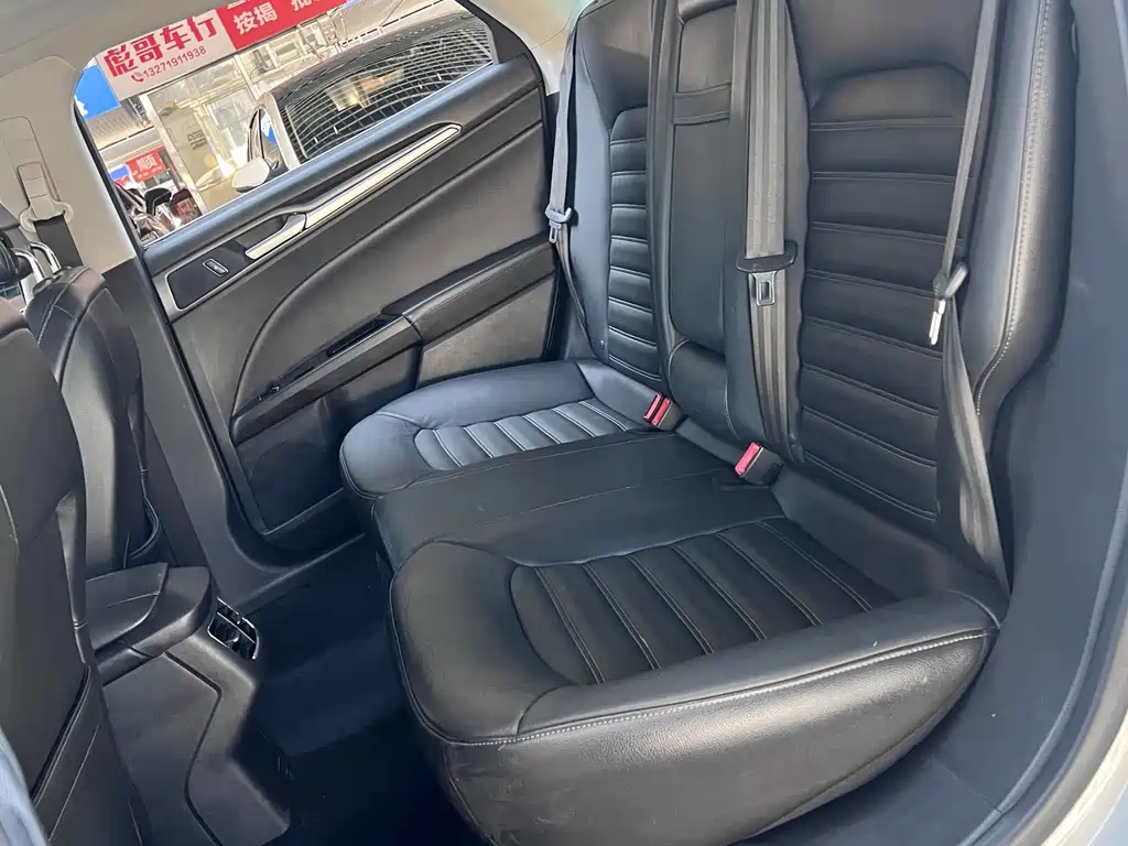 Ford Mondeo — миниатюра 14