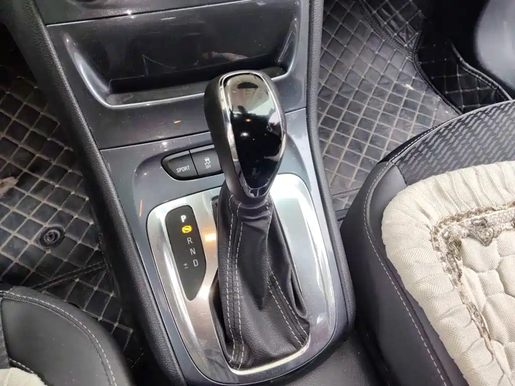 Buick Verano — миниатюра 15