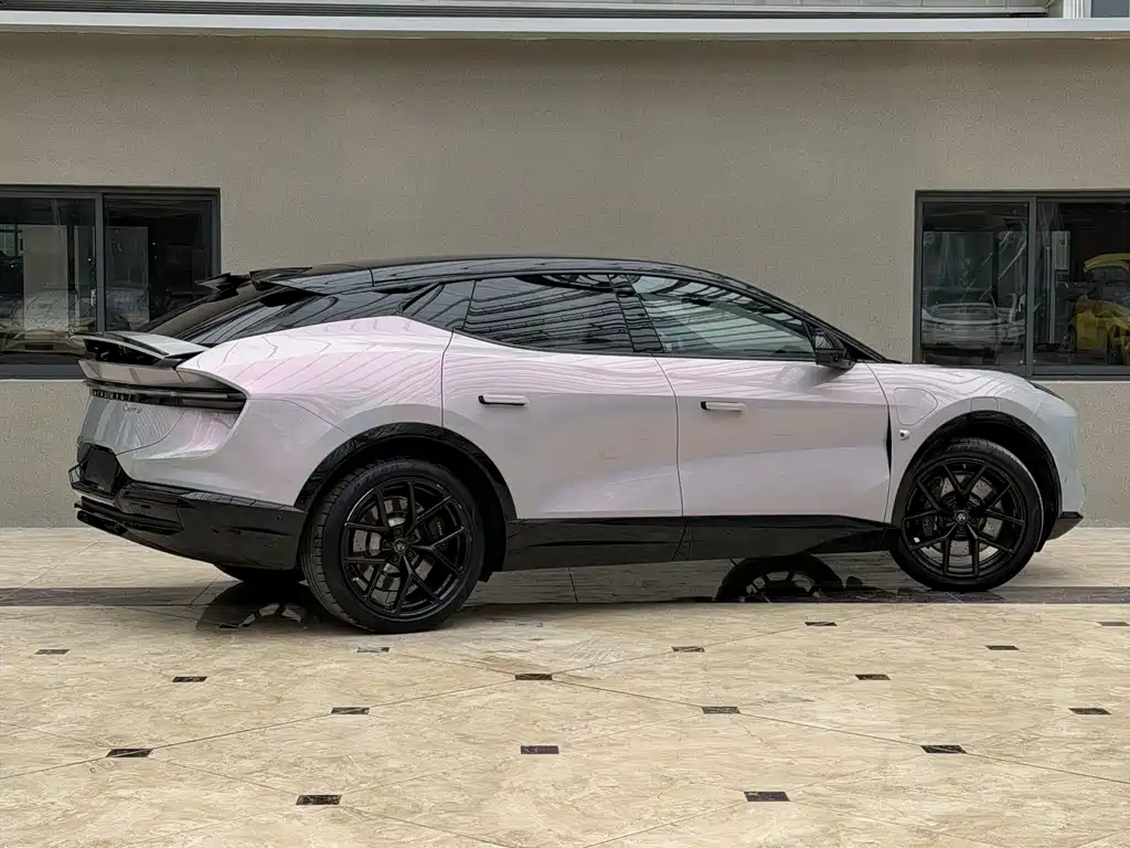 Lotus Eletre 2023 ELETRE S+