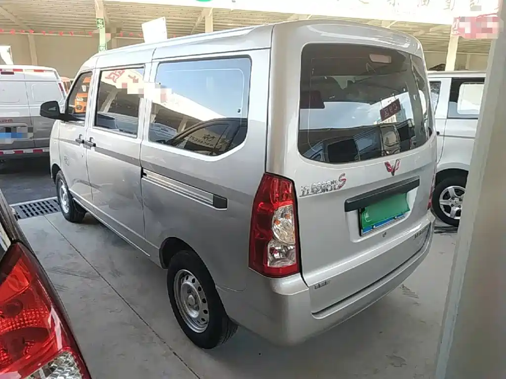 Wuling Rongguang S — миниатюра 5