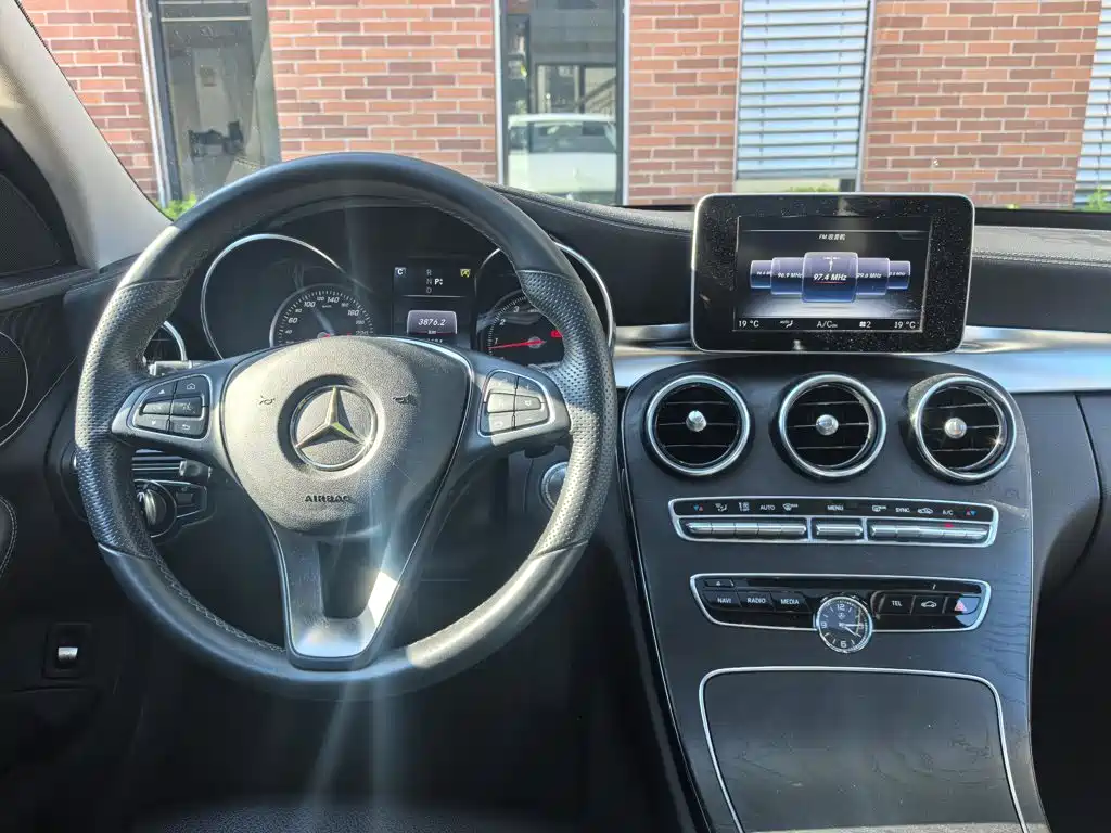 Mercedes-Benz C-Class — миниатюра 18