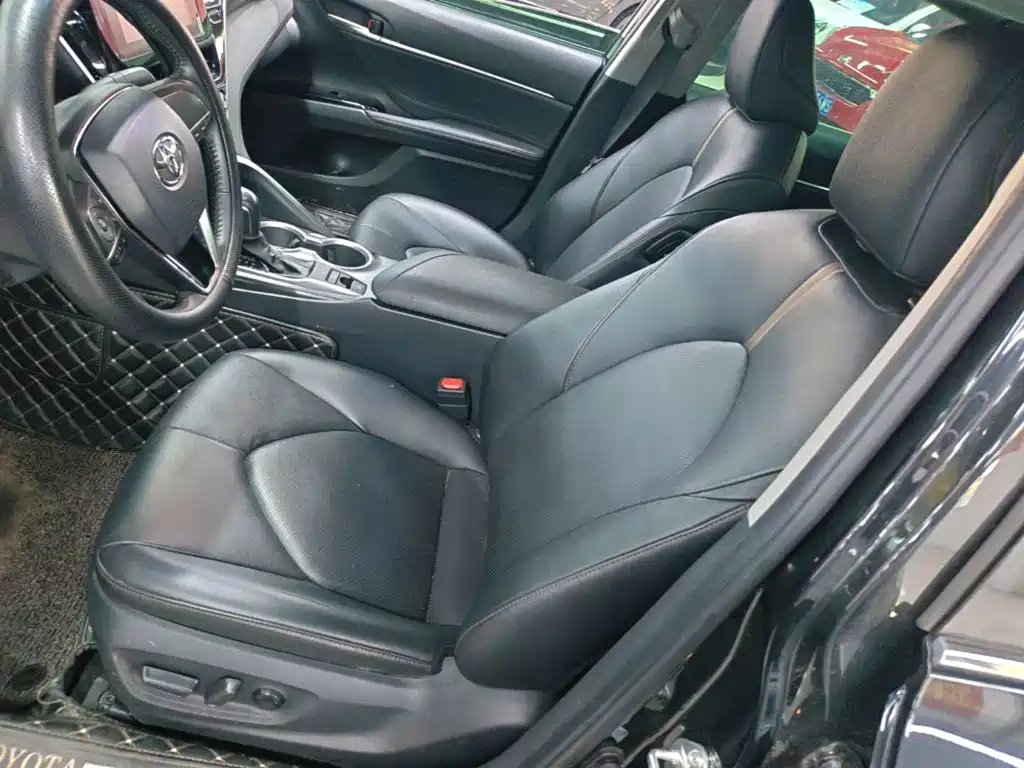 Toyota Camry — миниатюра 15
