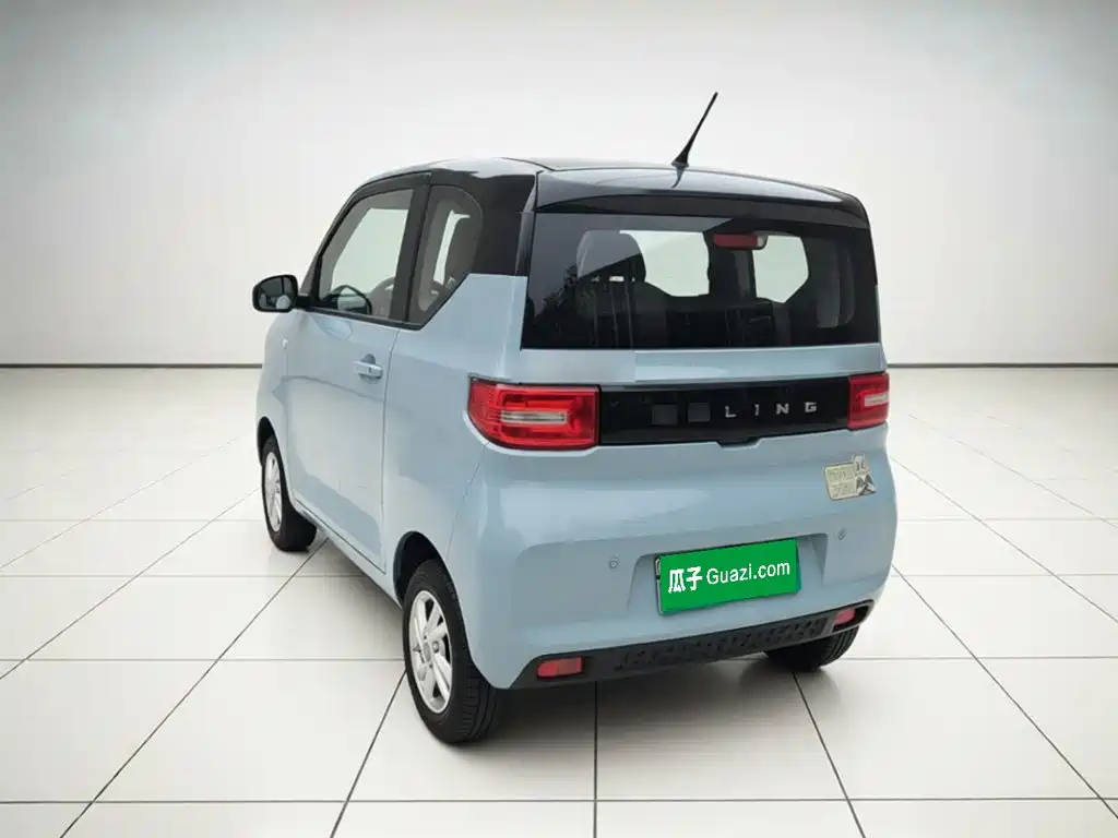Wuling MINIEV — миниатюра 4