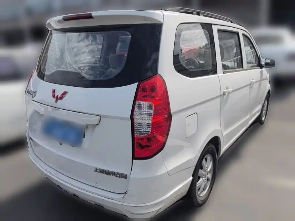 Wuling Hongguang — миниатюра 4